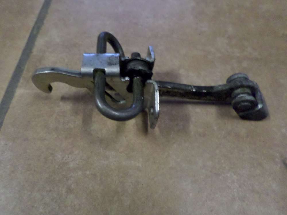 Toyota Yares Verso Bj:2001 Türbremse Türfangband Türstopper Hinten Links