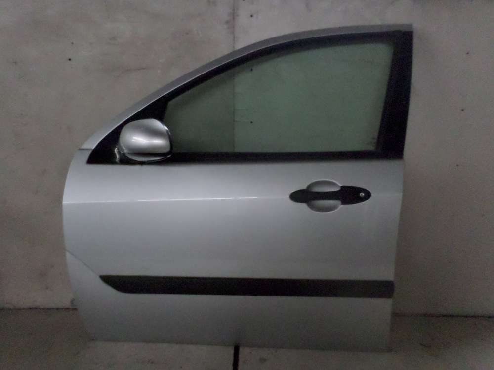 Ford Focus DAW, DBW Kombi Bj 2002 Fahrertür Tür vorne links Farbe: Grau