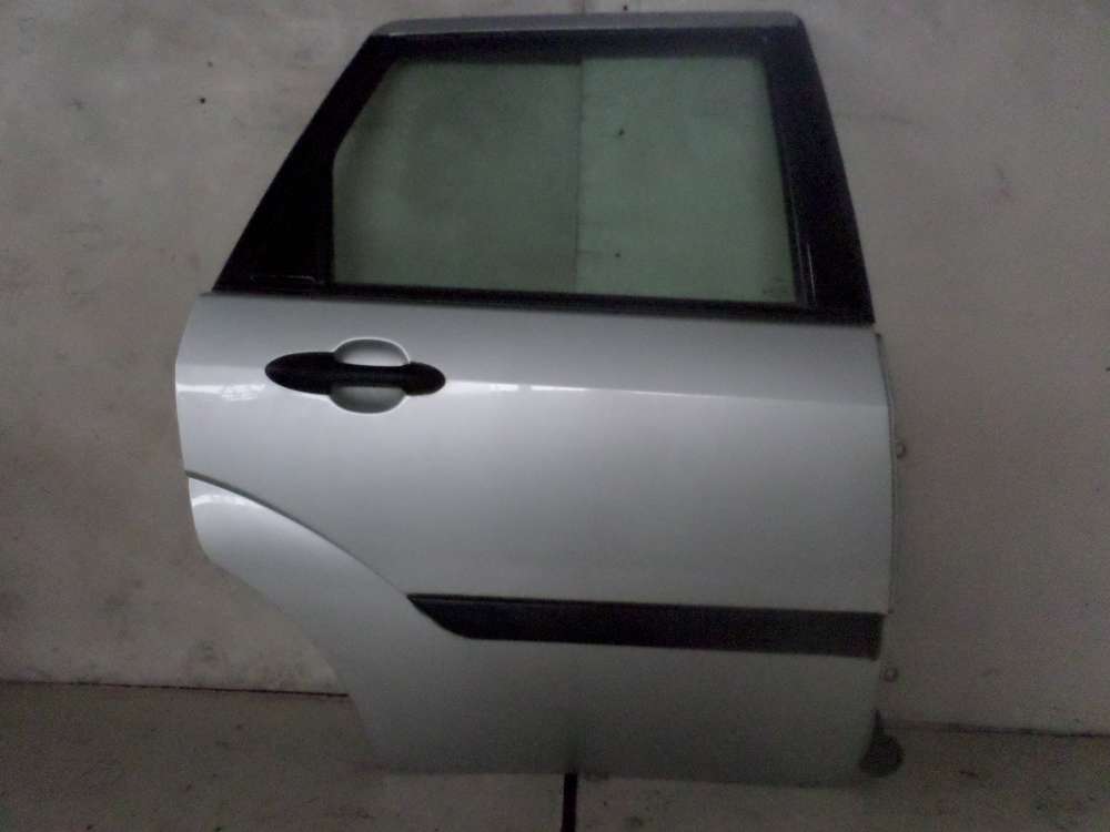 Ford Focus Kombi Tür Hinten Rechts Farbe: Silber