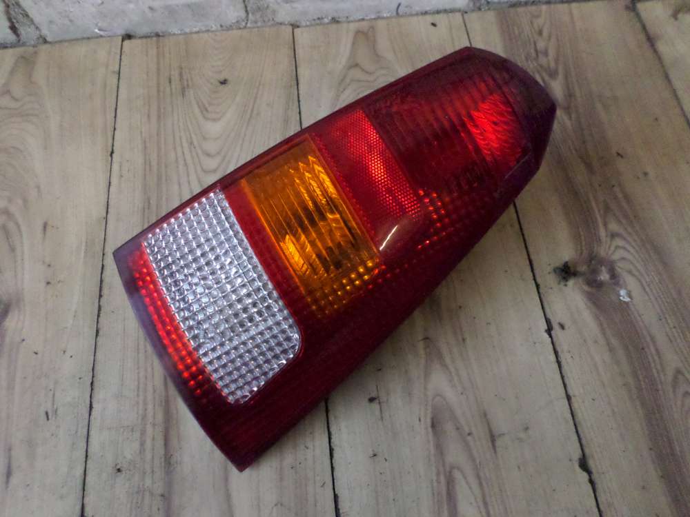 Ford Focus Rückleuchte Rücklicht Rechts XS4X-13404-ED