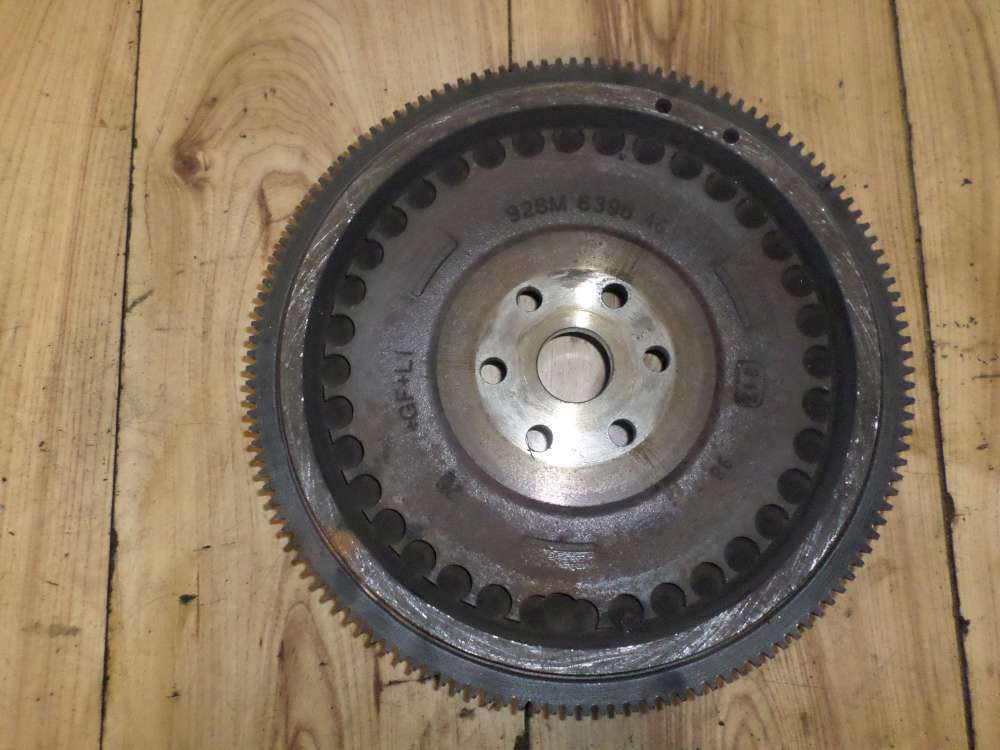 Ford Focus Bj.1998 Kupplungssatz Kupplung Schwungscheibe 928M6398AG