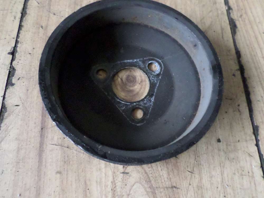 BMW E34 525i Bj:92 Riemenscheibe 2243683 Servopumpe