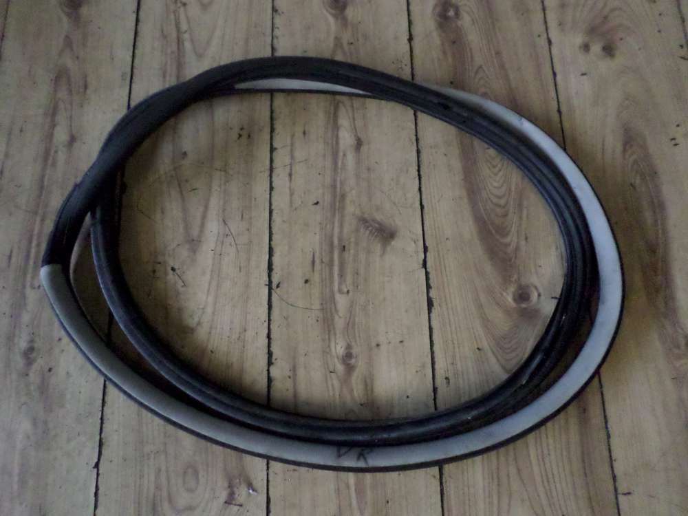VW Golf 4 Bj 1999 Türdichtung Türgummi Dichtung Vorne Rechts
