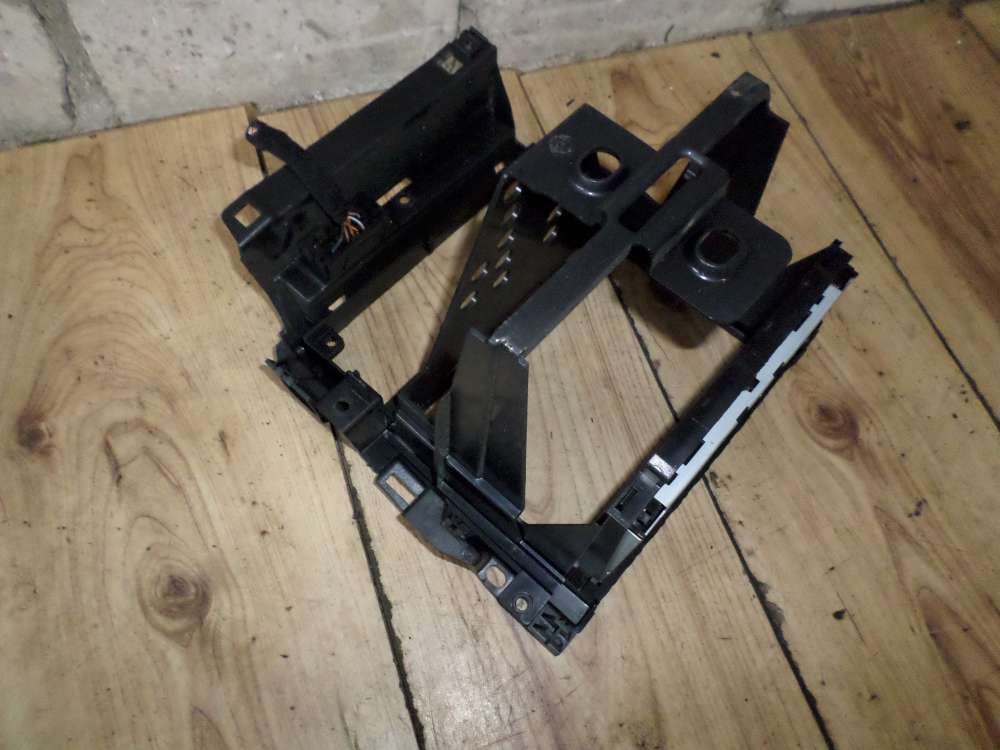 VW Golf 4 Ablagefach-Radioschacht Mittelkonsole 1J1858069F