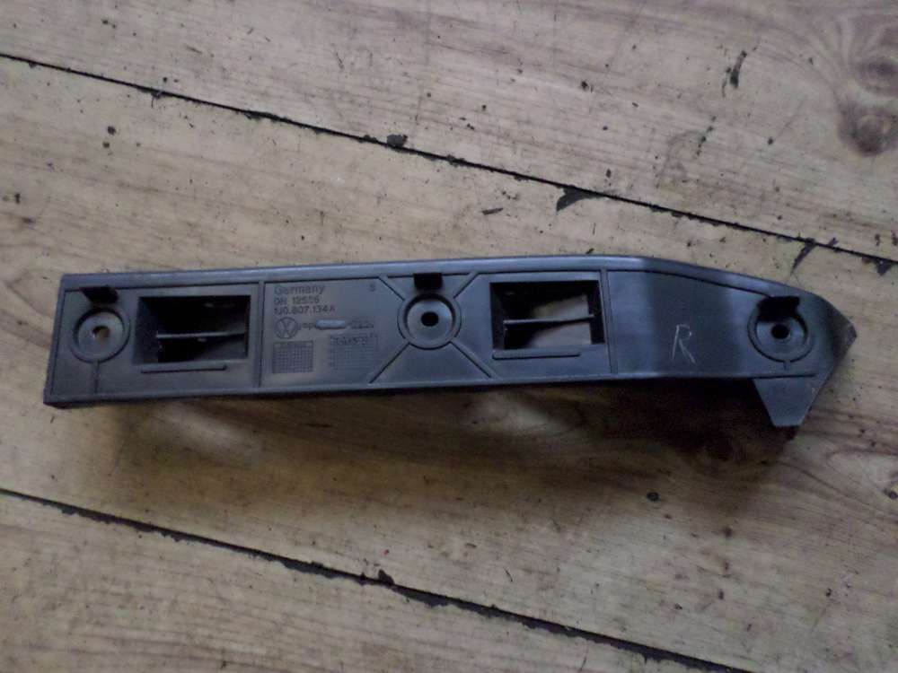 VW Golf 4 Bj:1999 Stoßstangenhalter Halter Rechts Vorne 1J0807184A