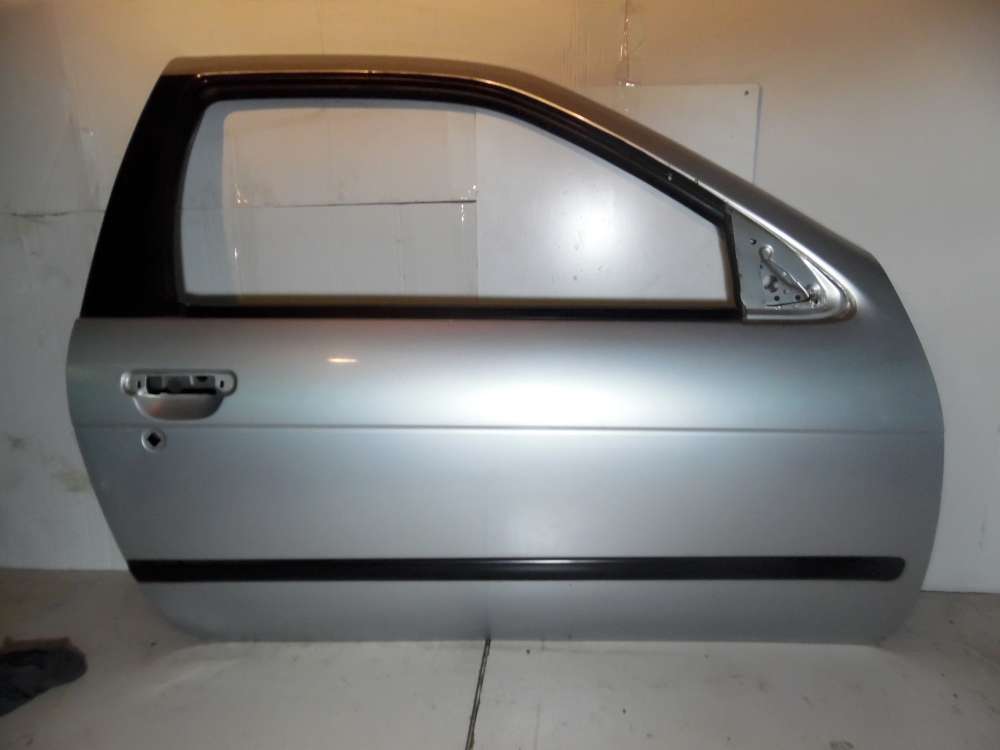 Nissan Almera N15 3-Türen Tür Vorne Rechts Farbe: Silber
