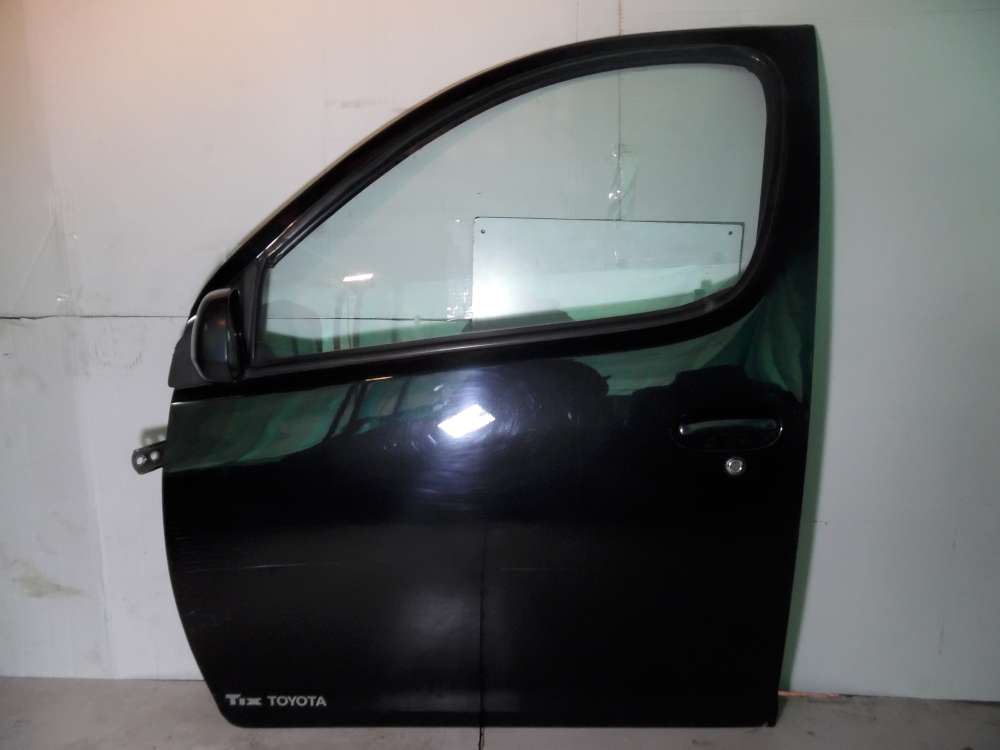 Toyota Yaris Verso Fahrertür Tür Vorne Links Farbe: Schwarz