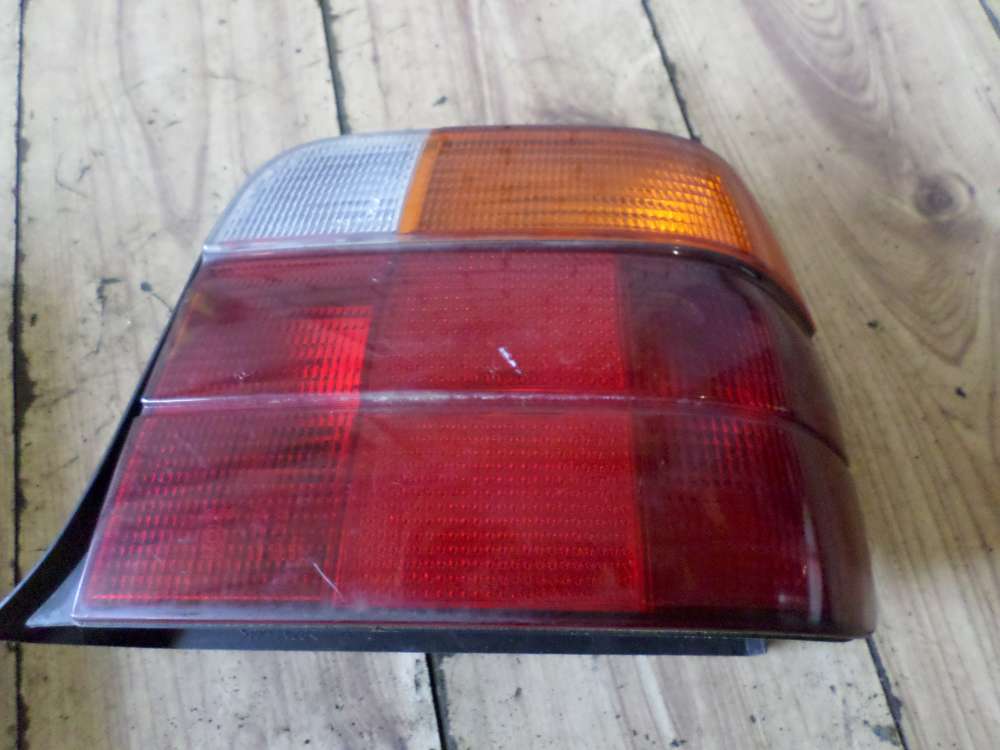 BMW 316i Bj.1996 R?cklicht R?ckleuchte Heckleuchte Bremslicht Rechts 8353810