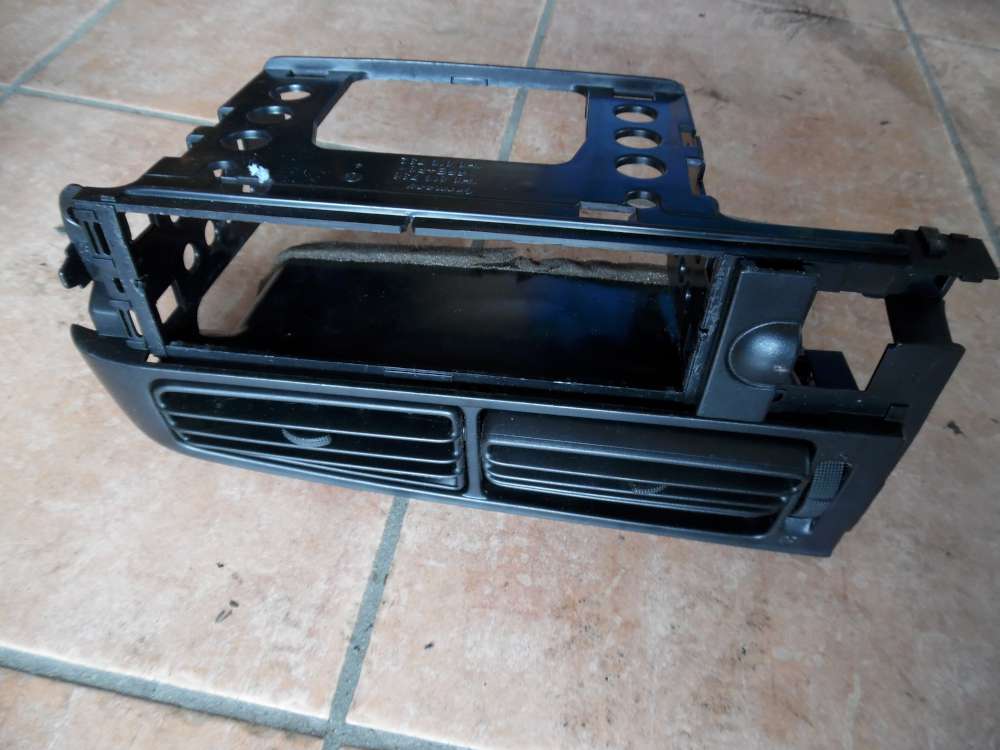 VW Golf 3 original Lüftungsdüse Mitte Luftgitter Radioschacht 1H6819736