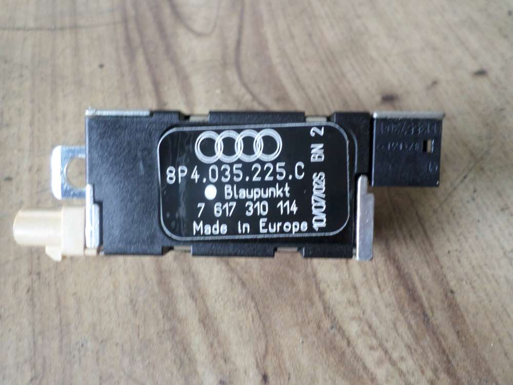 Audi A3 8P Bj 2007 Antennenverstärker Antenne 8P4035225C