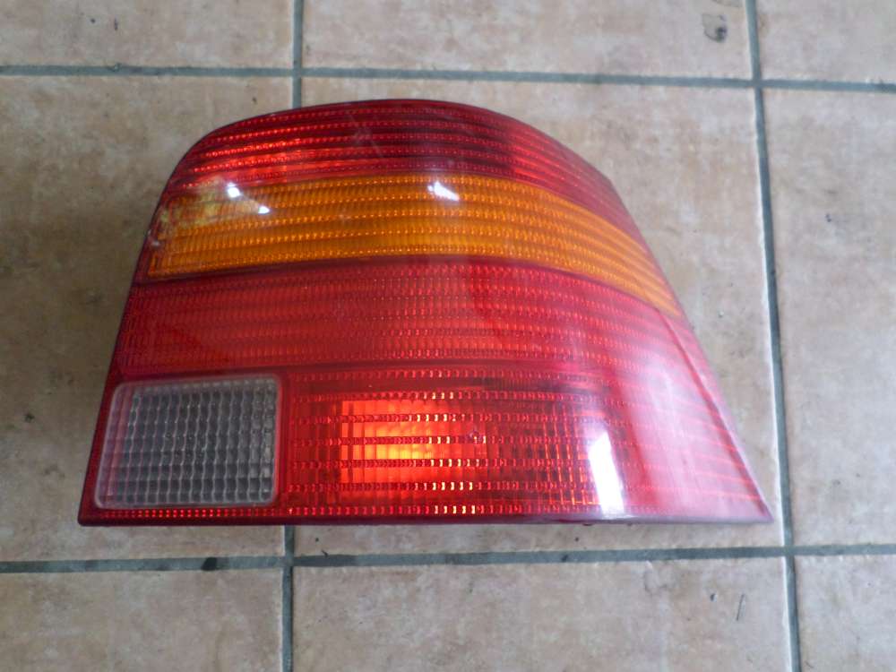 VW Golf 4 Bj 1998 Heckleuchte Rückleuchte Rücklicht Rechts 1J6945096