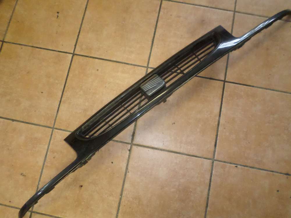 Seat Ibiza Bj 1999 Kühlergrill Schwarz 6K0854643