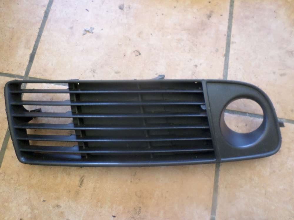 Audi A6 original Stoßstange Gitter Vorne Rechts 4B0807682