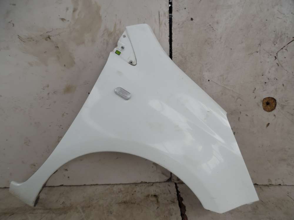 Nissan Note E11 Bj.2007 Kotflügel Fender vorne rechts