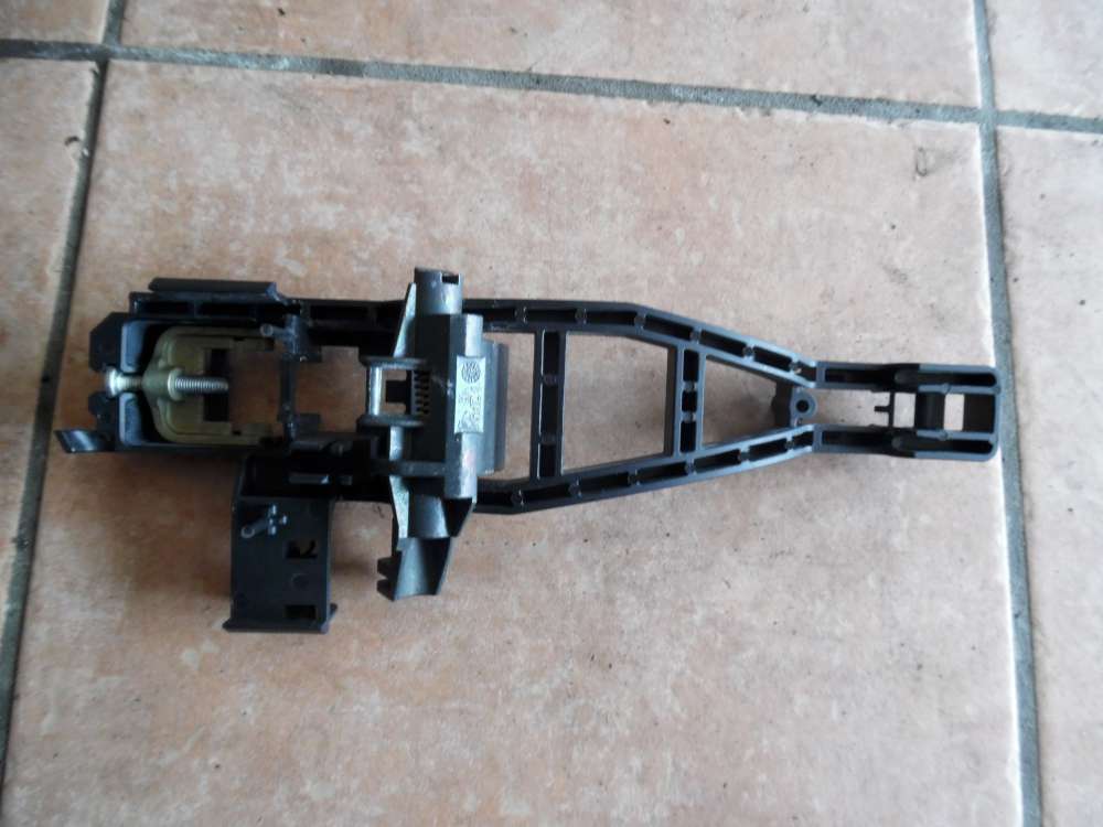 Ford Focus II Träger Türgriff außen Hinten Rechts 4M51A266B22AC