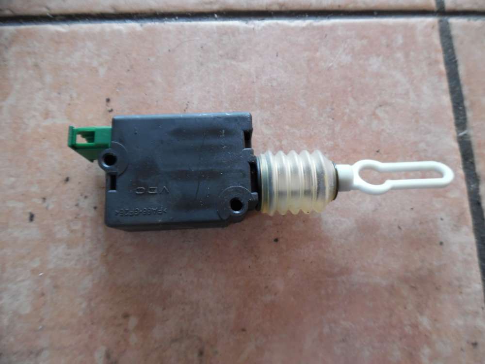 Audi A6 4B Bj 1998 Stellmotor Heckklappe Heckklappenschloss 4B9962115