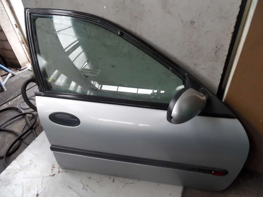 Renault Laguna K56 Tür Vorne Rechts Silber metallic : MV 640