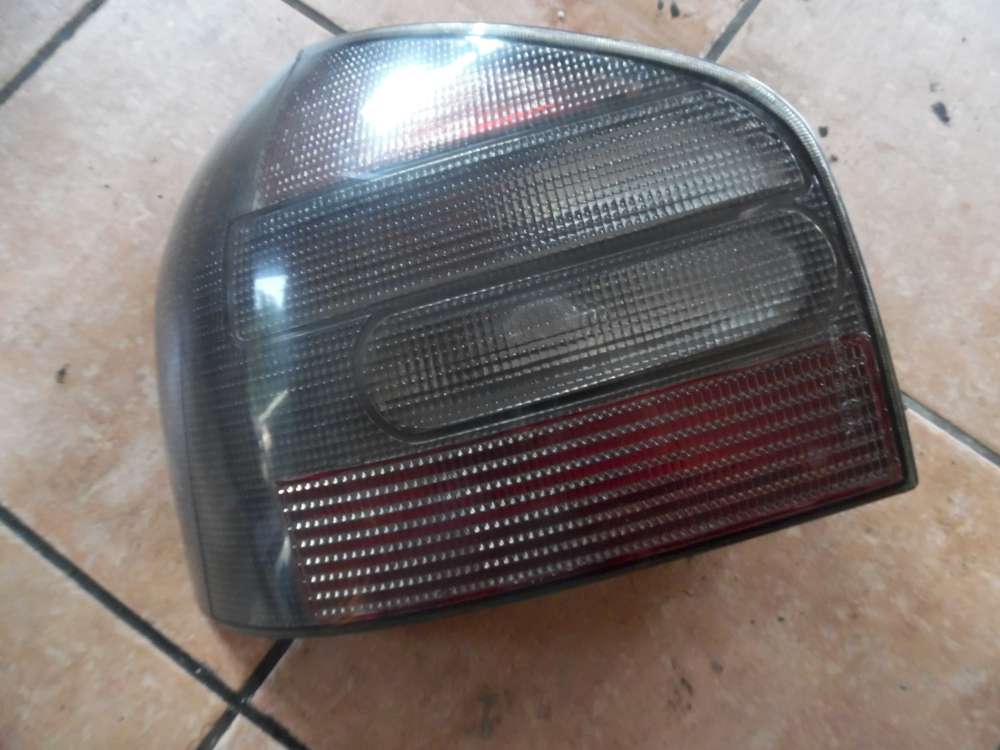 Audi A3 8L 1,8 Bj:98 Rückleuchte Hinten Links 8l0945257