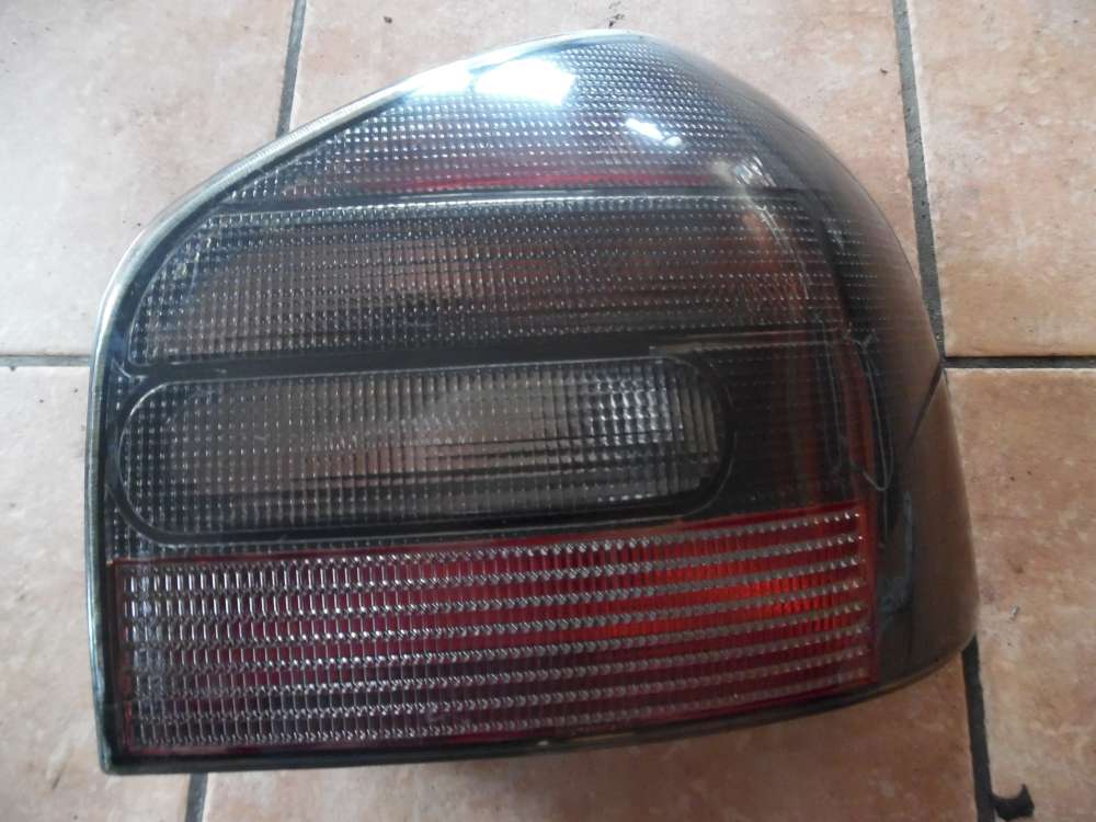 Audi A3 8L 1,8 Bj:98 Rückleuchte Hinten Rechts 8l0945257