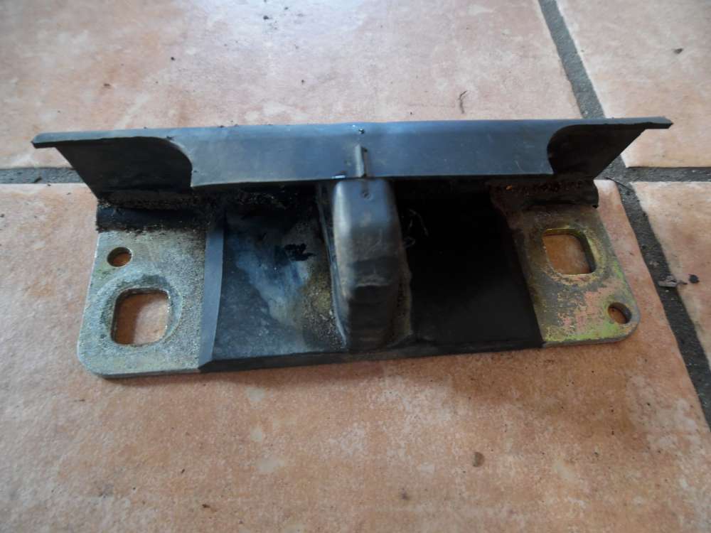 Audi A3 8L Heckklappe Schließplatte 8D9827507C