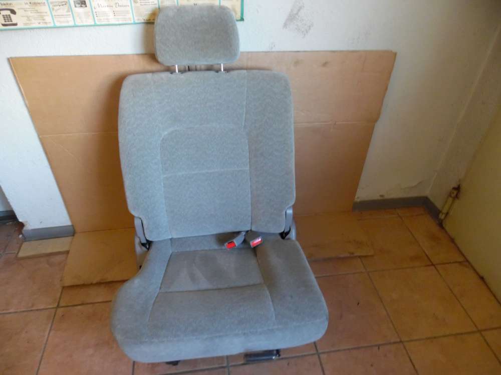 KIA Carnival Sitz Hinten (2) Rechts Stoff Farbe Grau