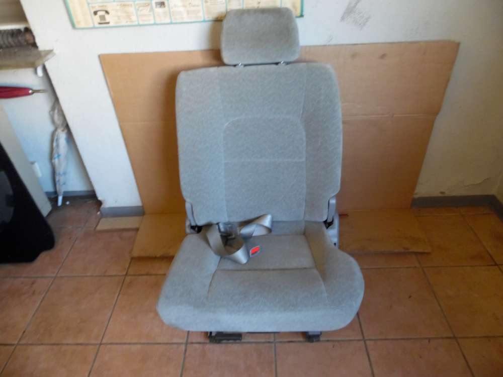 KIA Carnival Sitz Hinten (2) Links Stoff Grau