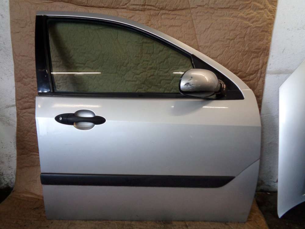 Ford Focus Kombi Bj:1999 Tür Vorne Rechts Silber