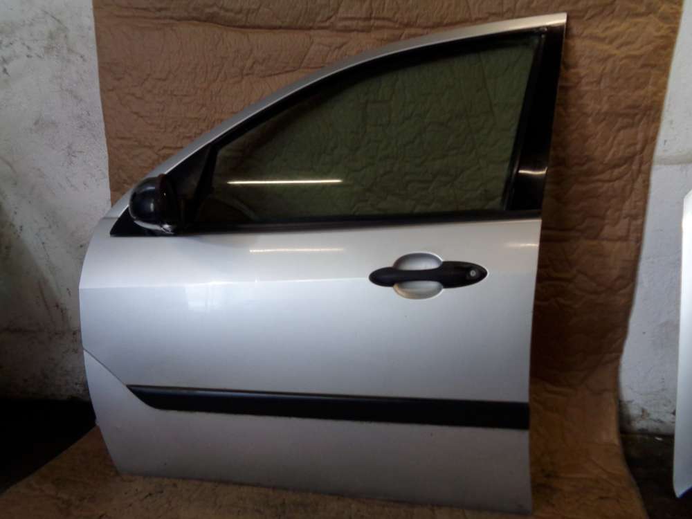 Ford Focus Kombi Bj:1999 Tür Fahrerseite Vorne Links Silber