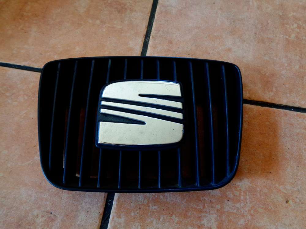 Seat Ibiza 6K Kühlergrill 6K0853654D