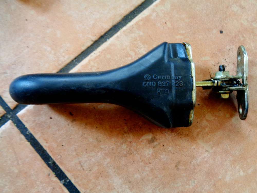 VW Polo 6N2 Bj:2000 3 Türer Türfangband Türstopper Vorne Links 6N0837323