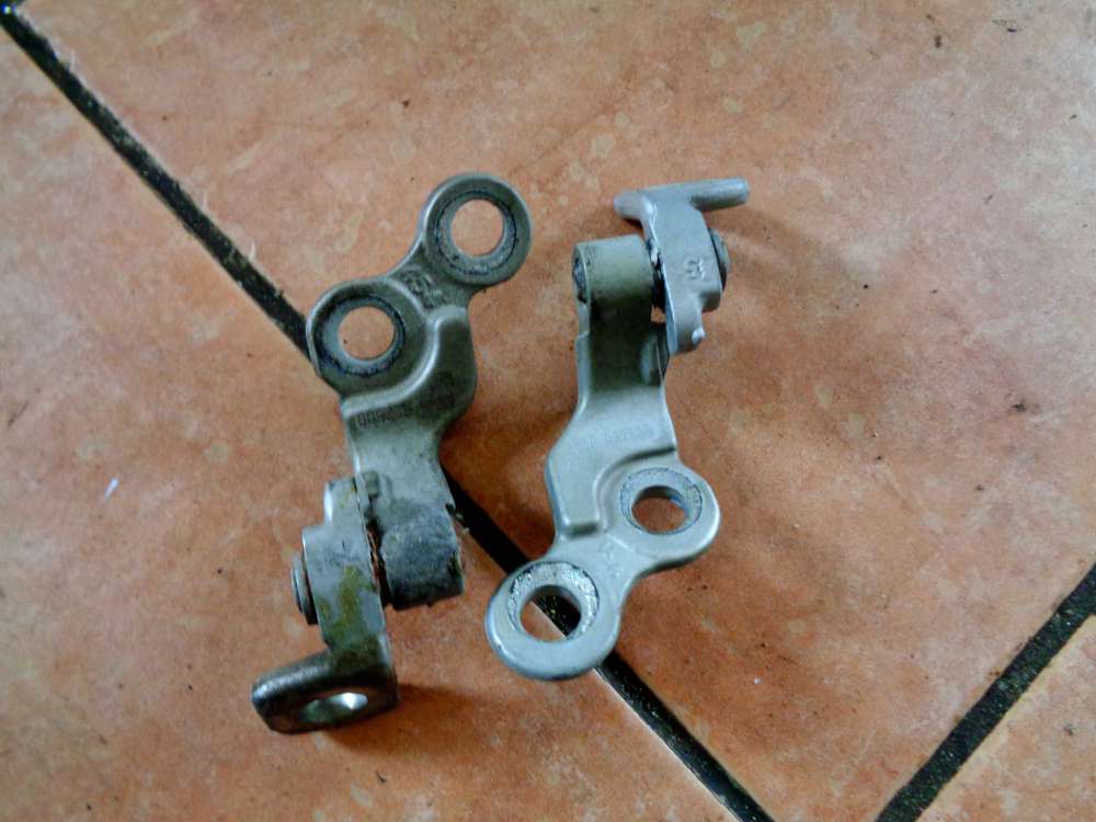 Ford Focus DAW, DBW Bj:02 Türscharnier Vorne Rechts XS4AA22800