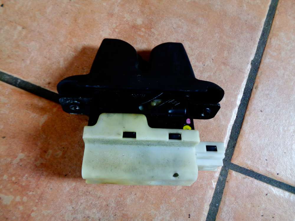 Nissan Primera P12 Bj:03 Schloss Heckklappe