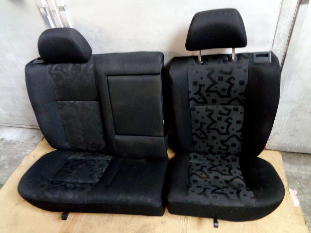 VW Golf 4 Bj:2000 3 Türer Rücksitzbank Rückbank Sitze Hinten