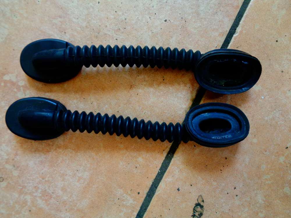 VW Golf IV Durchführung Gummitülle Für Heckklappe 1J9971916- 1J9971915