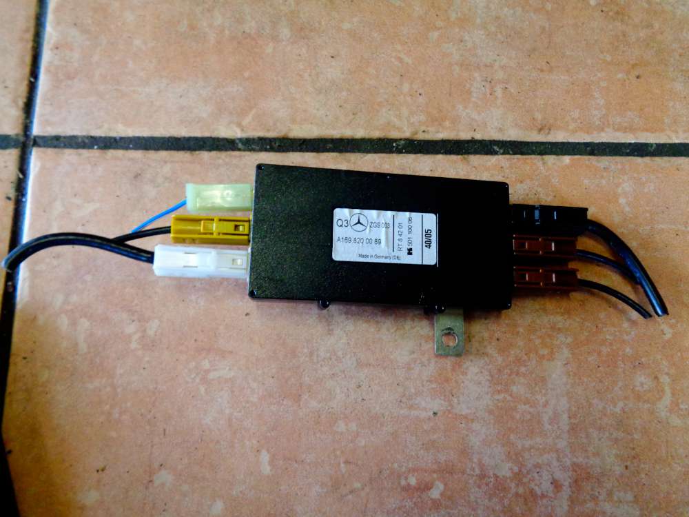 Mercedes W169 A-Klasse A180 CDI Bj:2005 Antennenverstärker Antenne Verstärker A1698200089