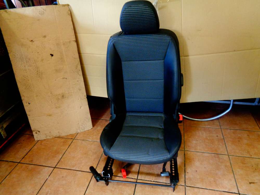 Mercedes W169 A-Klasse A180 CDI Sitz Beifahrersitz Vorne Rechts mit Airbag Teilleder schwarz grau