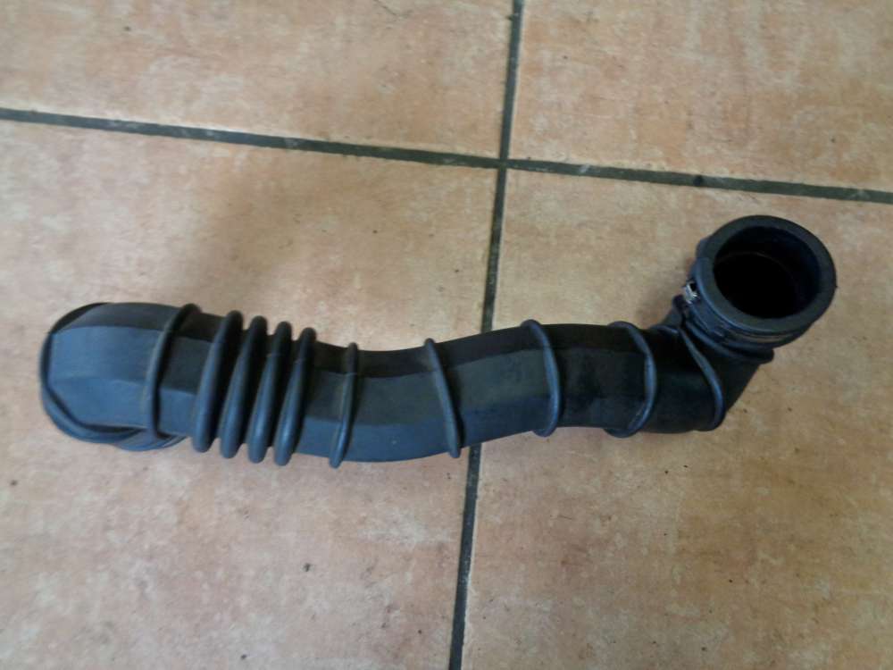 Ford Fiesta IV Ansaugschlauch YS619C623AD