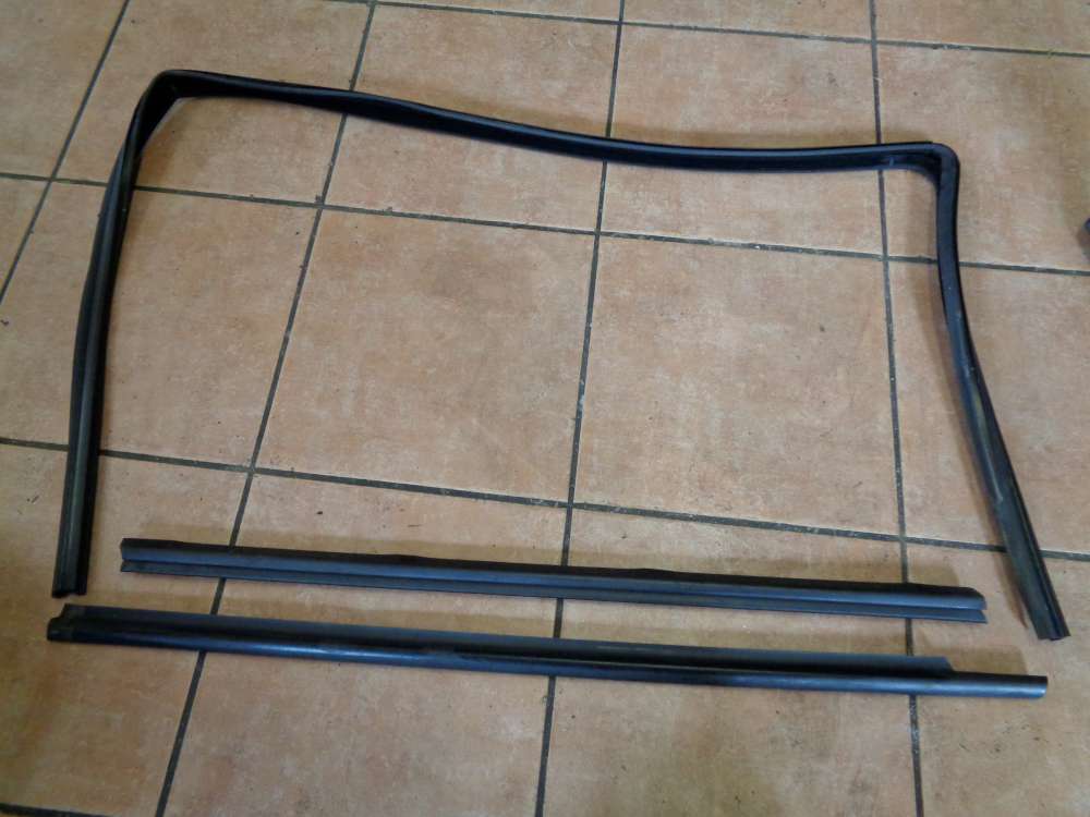 Opel Astra H Bj:2008 Fensterdichtung Dichtung Fenster Scheibe Vorne Rechts