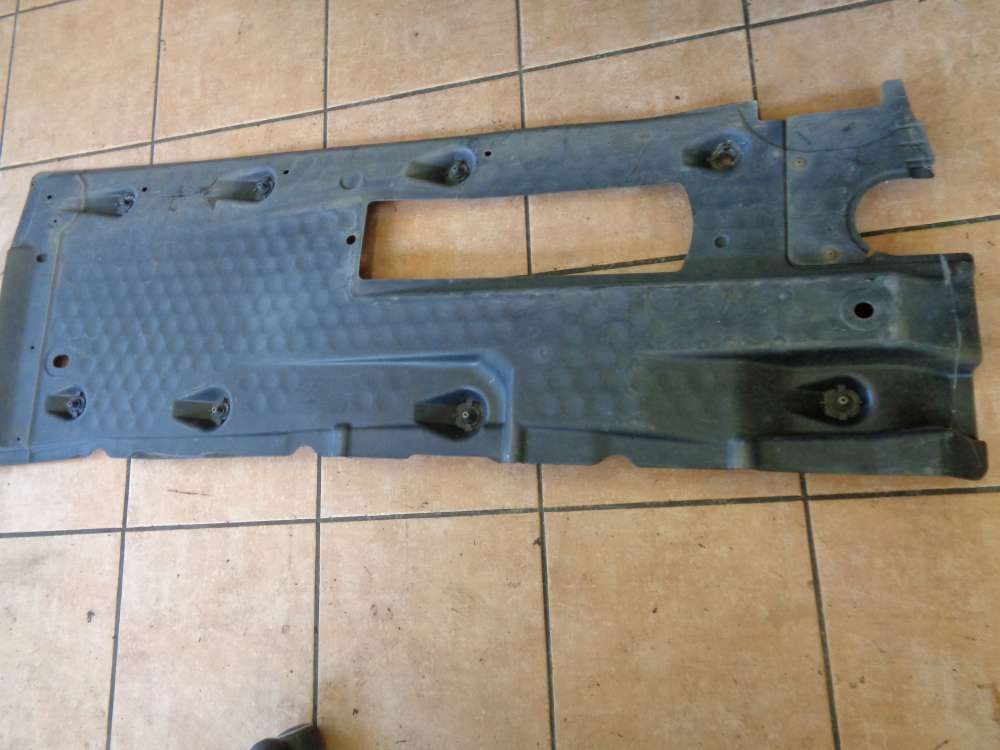 Seat Altea 5P Bj:2007 Unterbodenschutz Verkleidung Rechts 1K0825212E