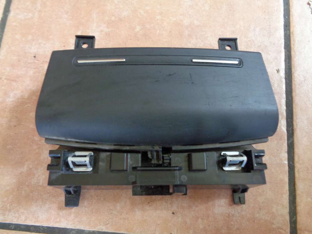 Audi A3 8P Aschenbecher Ablagefach Mittelkonsole 8P0857951