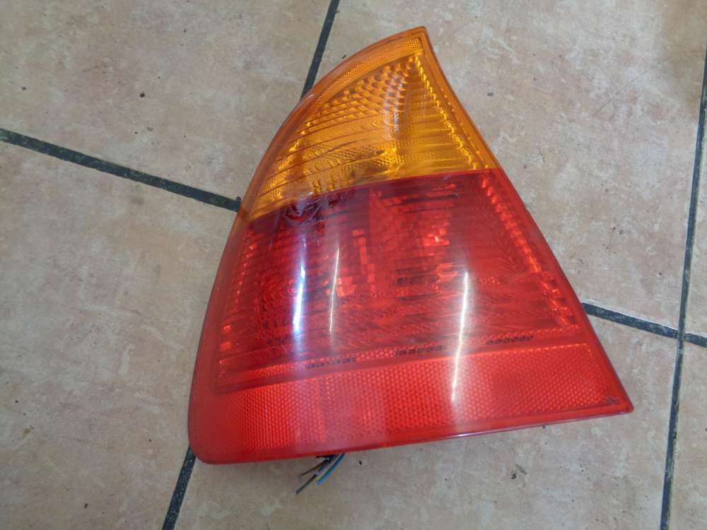 BMW 318i E46 Bj:2000 Heckleuchte Rücklicht Rückleuchte Links 8368757