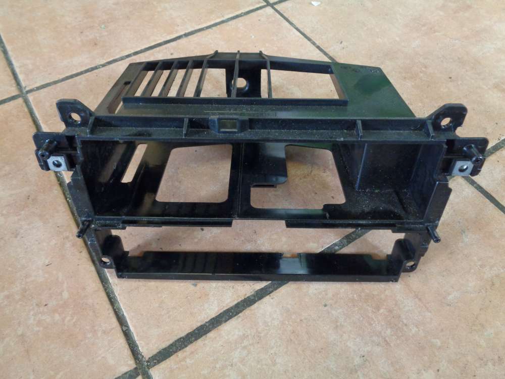 BMW E46 Radioschacht Einbaurahmen Armaturenbrett 8196112