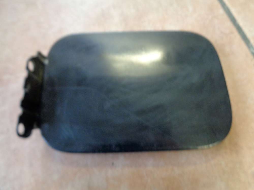 VW Golf 3 Cabrio Tankklappe Schwarz 1E0010076N