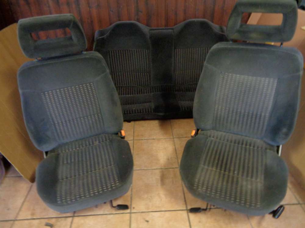 Audi 80 Lomousine Sitze Innenausstattung Grau Stoff