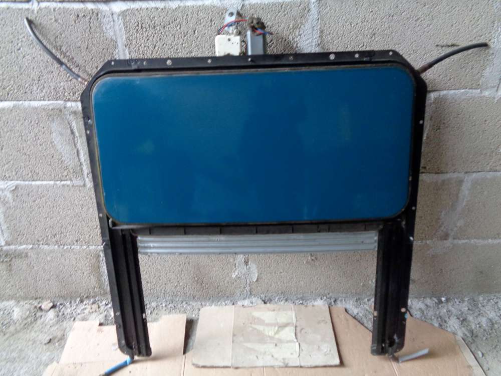 VW Passat 35i von 1988 bis 1993 Schiebedach Dach mit Motor 357877255 357877795 Blau