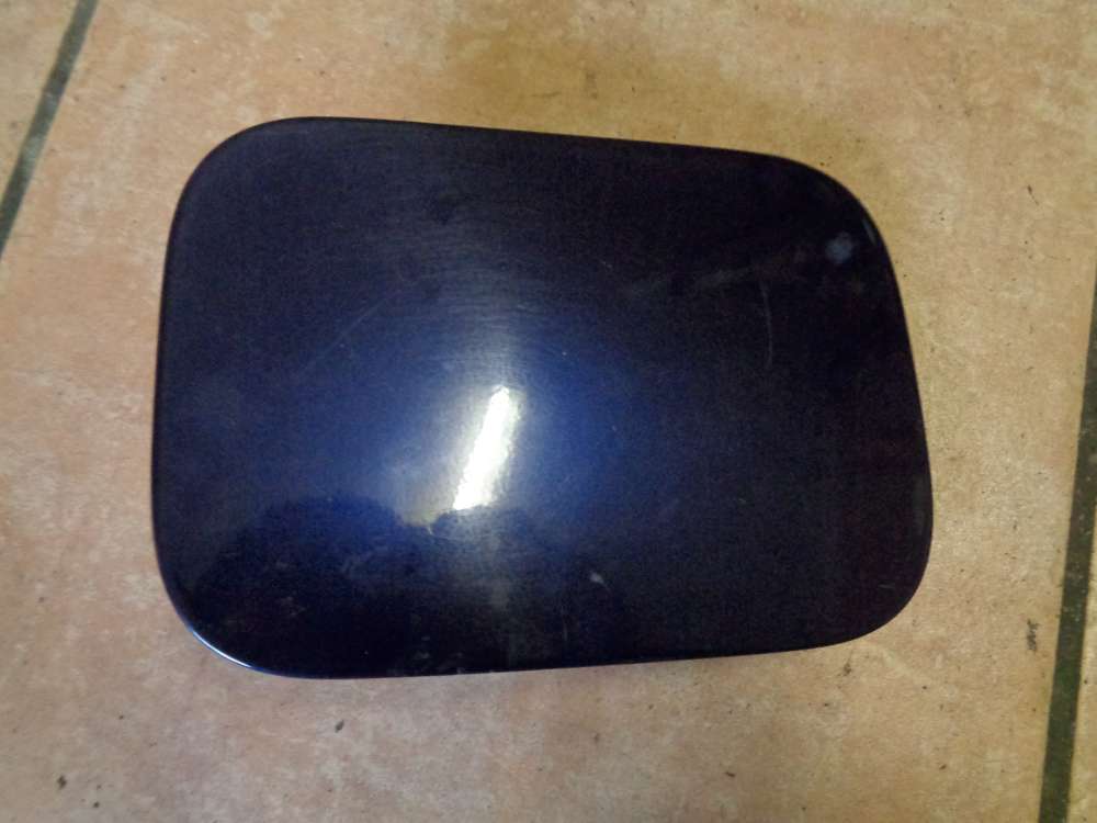 VW Golf III Tankklappe Tankdeckel 1H0010085 Dunkelblau : LC5L