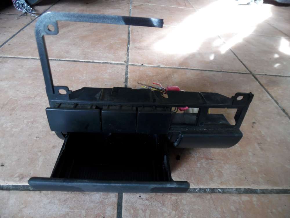 VW Golf III Mittelkonsole mit Aschenbecher 1H1857305B