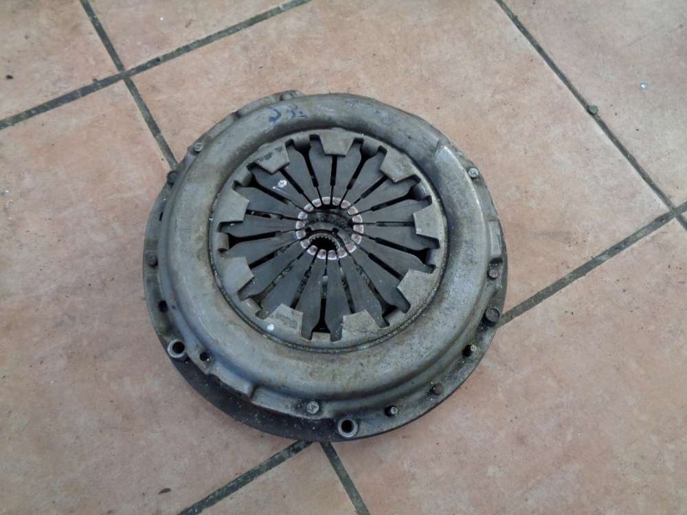 VW Polo 6N Kupplungsscheibe Druckplatte 052141025P