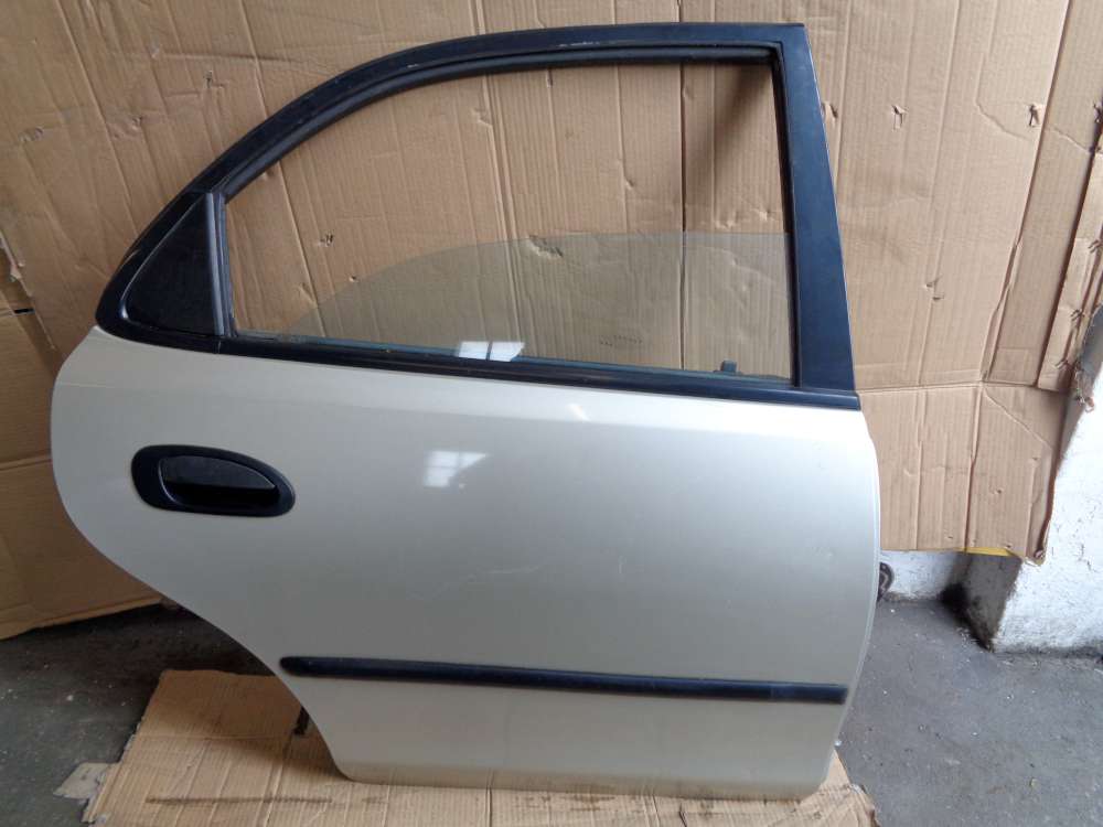 Mazda 323 BA Tür Hinten Rechts Silber : 4F