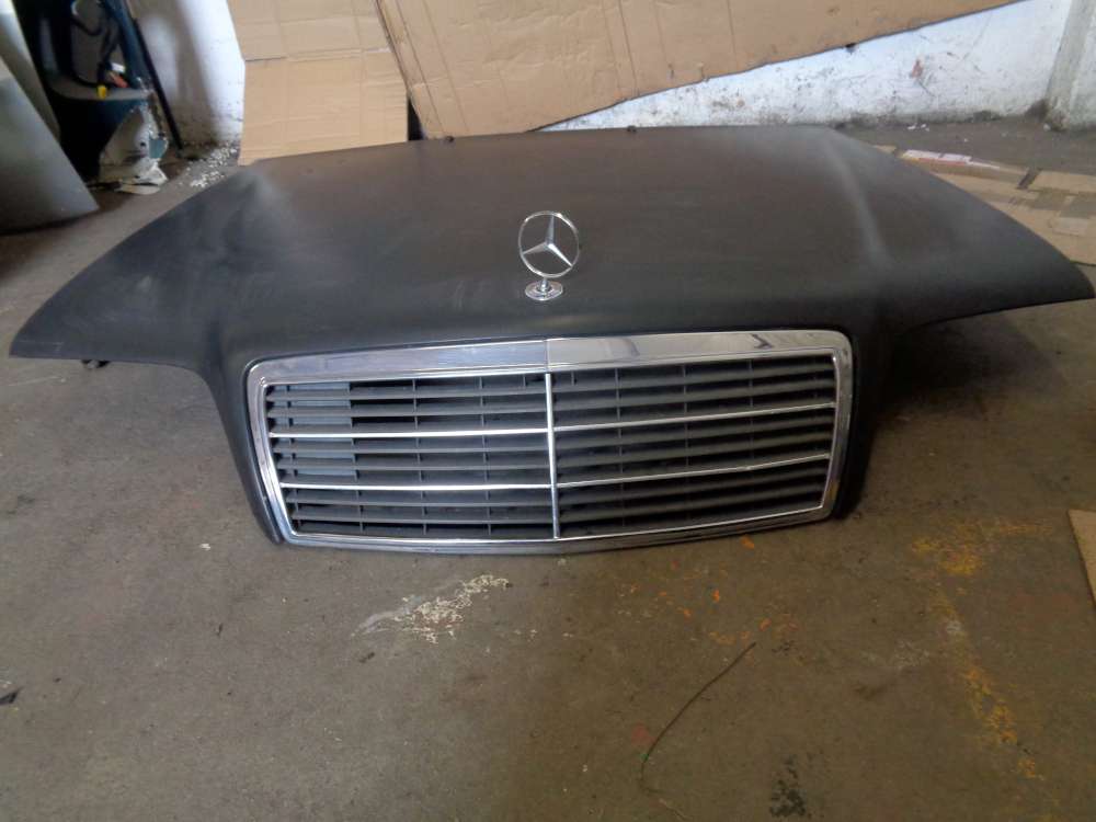 Mercedes C-Klasse W202 C280 Limosine Motorhaube mit Grill und Emblem Schwarz